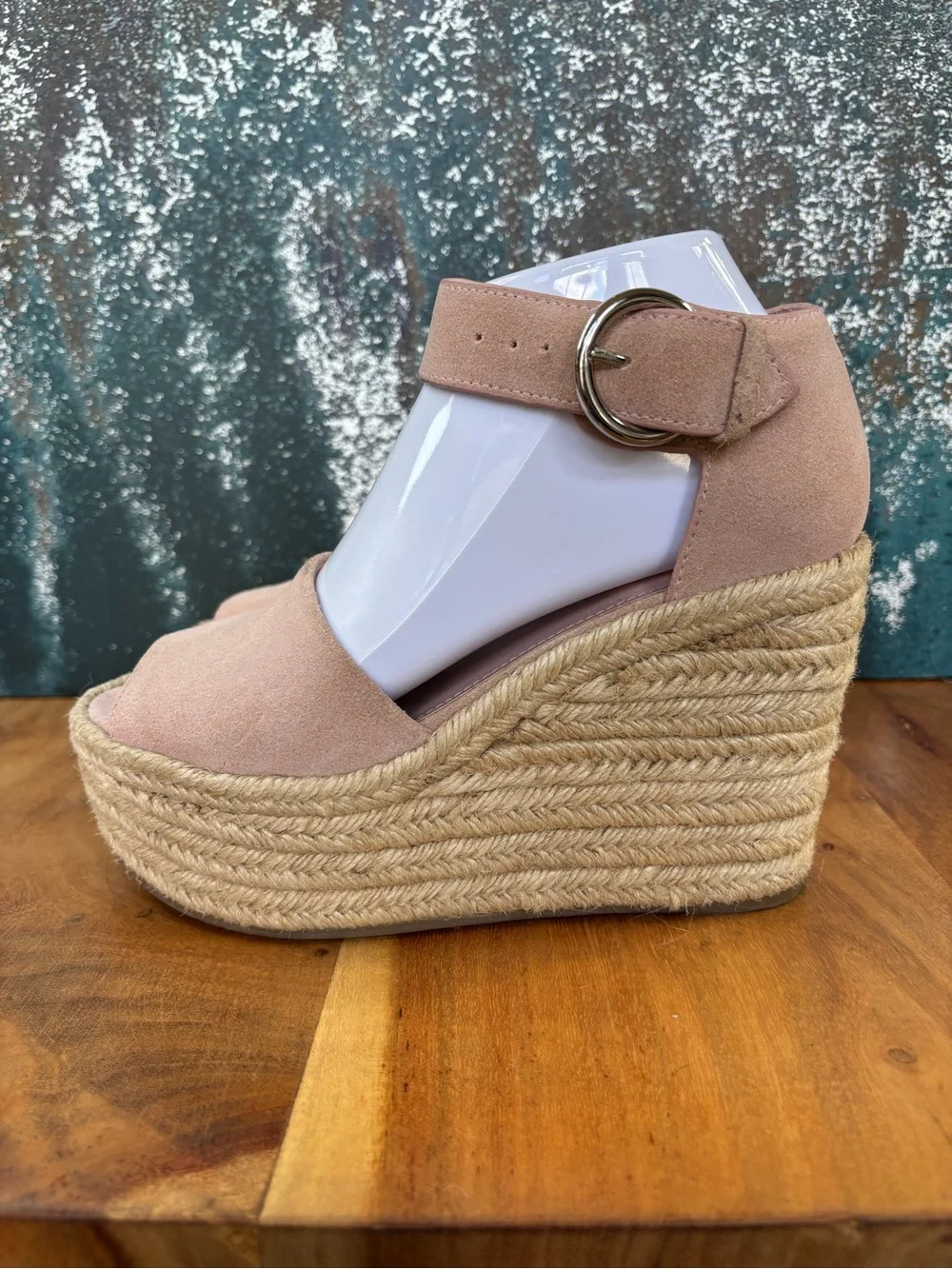 Marc Fisher LTD Mediterranean Suede Platform Espadrille Wedge Sandals Sz 6.5 GUC
